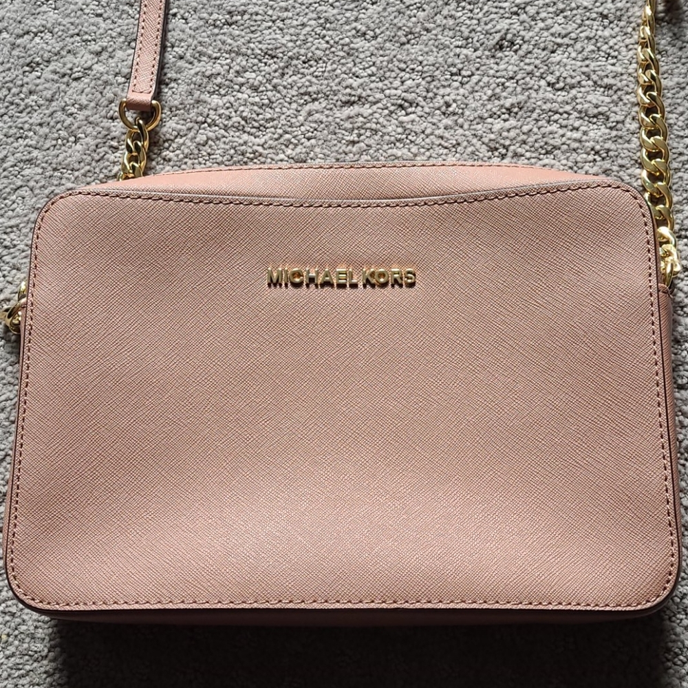Michael Kors Jet Set Crossover Purse
